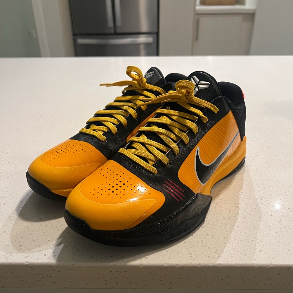 Nike Kobe 5 Protro “Bruce Lee” SIZE 8